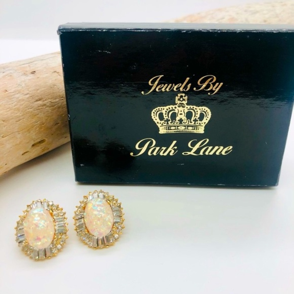 Vintage Signed Rhinestone Confetti Opal Earrings … - image 1